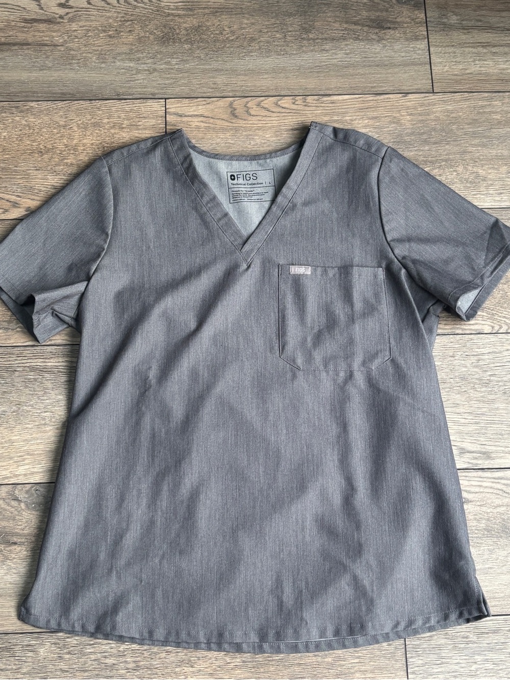 FIGS Catarina One Pocket Scrub Top Graphite Gray Sz Large
